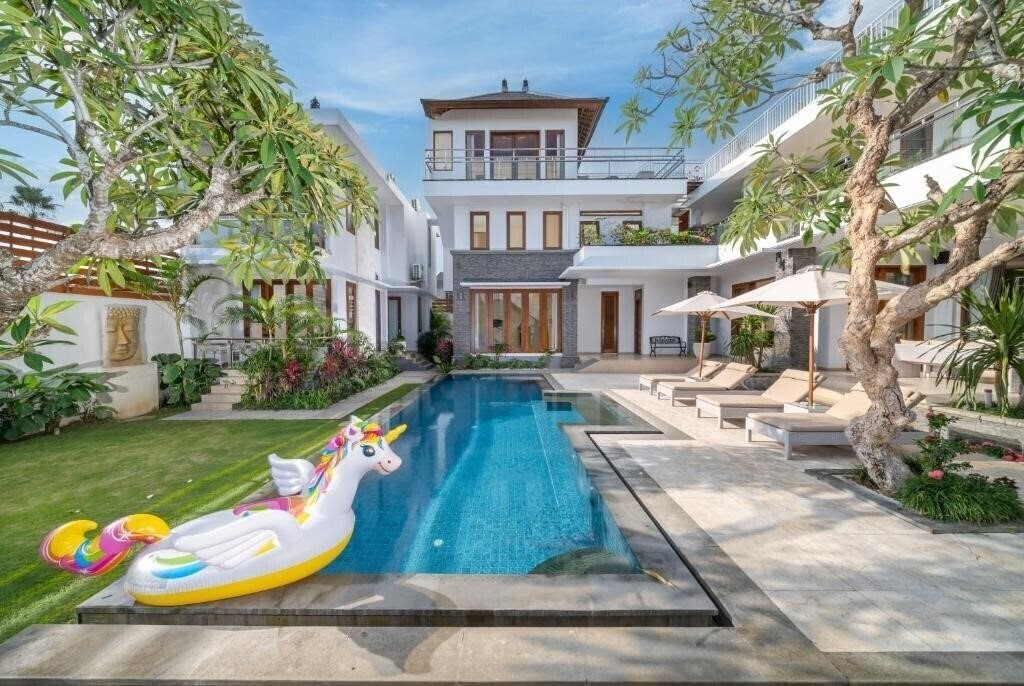 Отель Villa Wiljoba 4*
