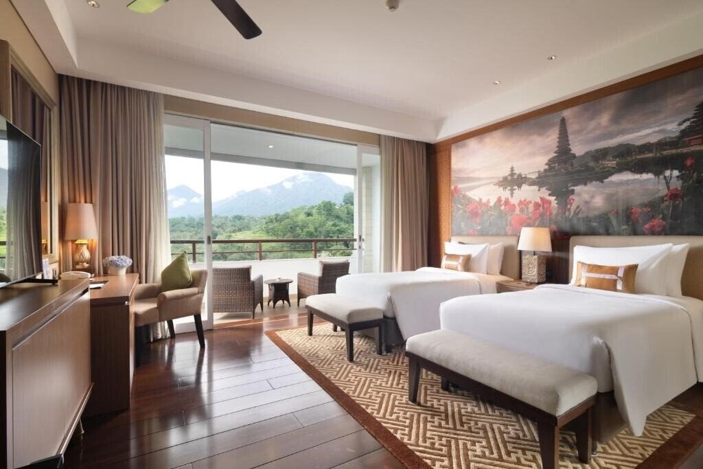 Фото Homm Saranam Baturiti 5*