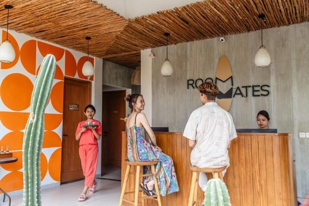 Картинка Roomates Surf Camp Canggu 5*