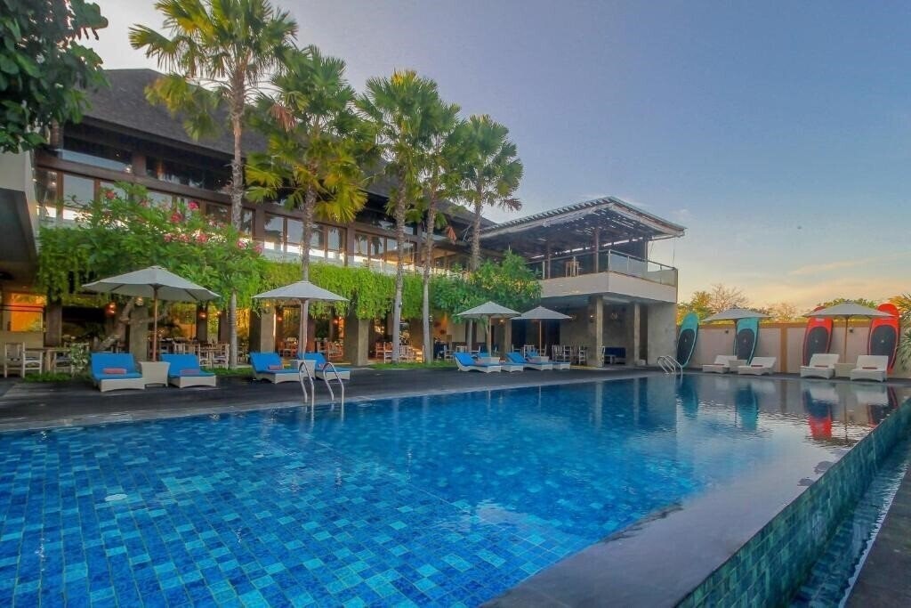 Отель d'Nusa Beach Club & Resort 4*
