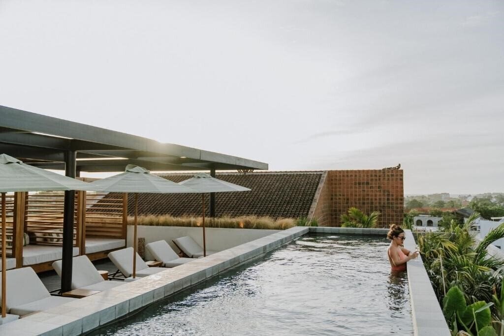 Отель The Komu Canggu Bali 4*