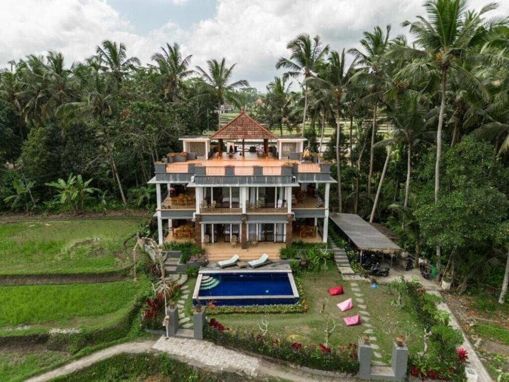 Готель Adhidrawa Ubud 3*