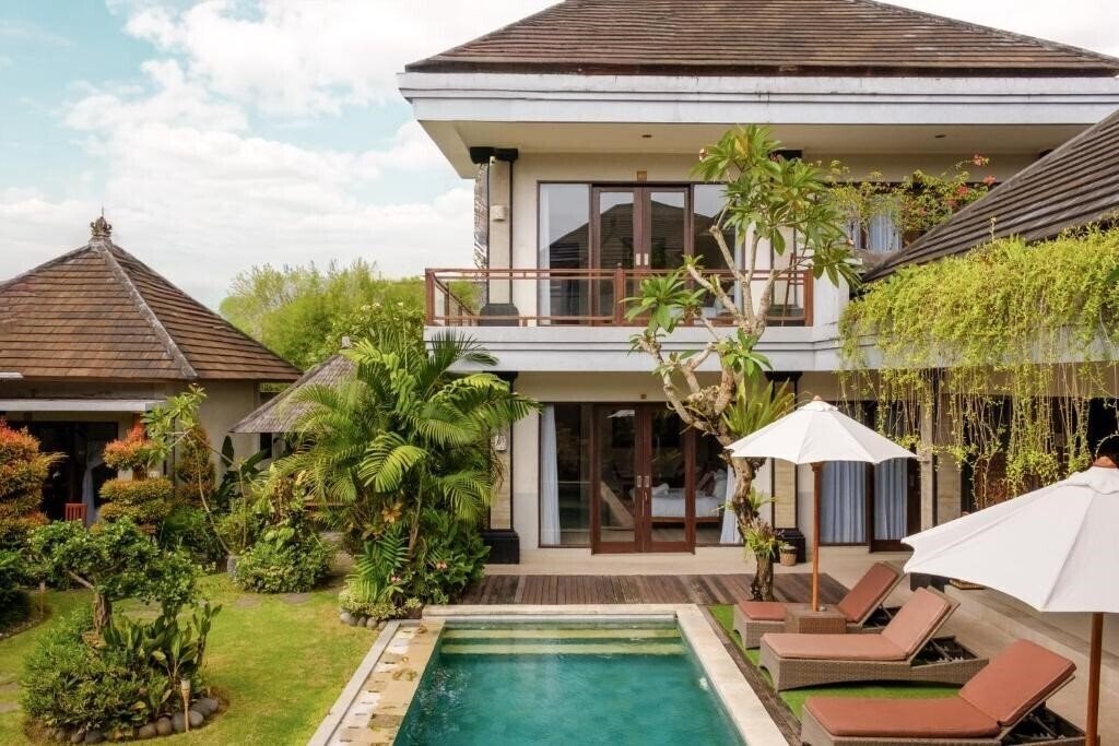 Отель Lebak Bali Residence 3*