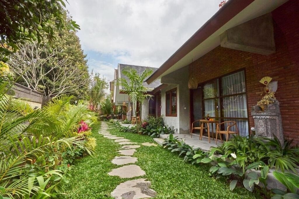 Готель Yarama Cottages 3*
