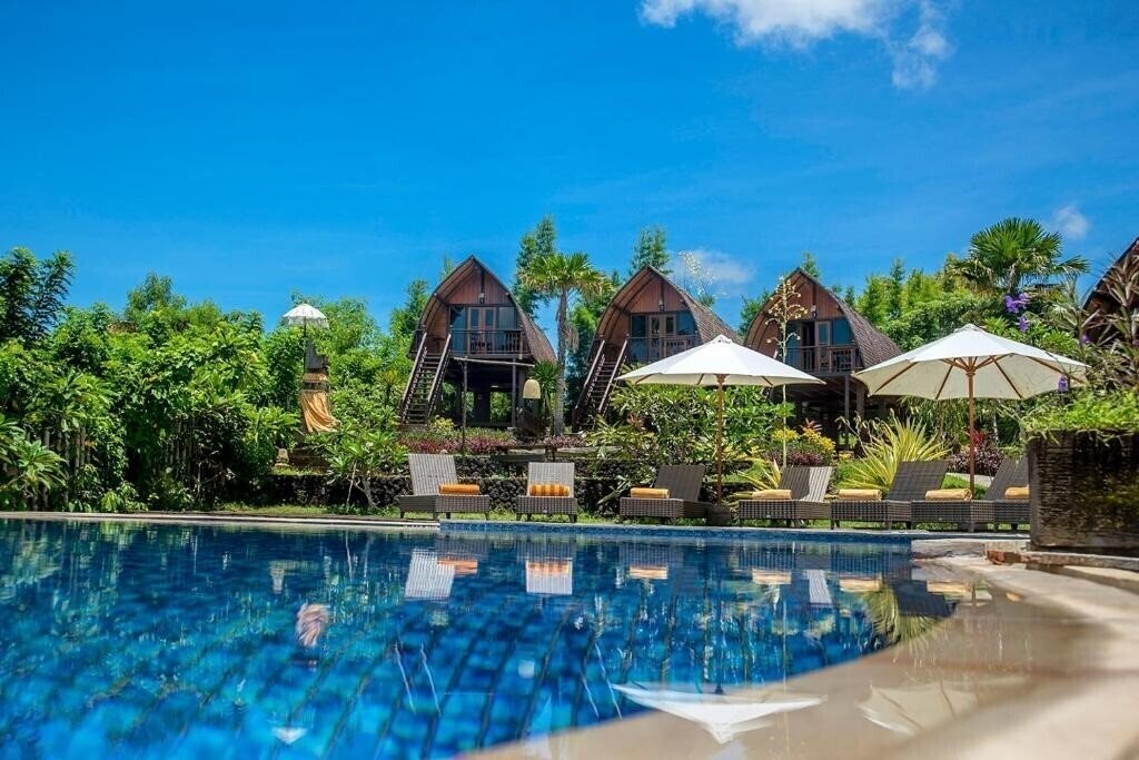 Готель The Kirana Ungasan 4*