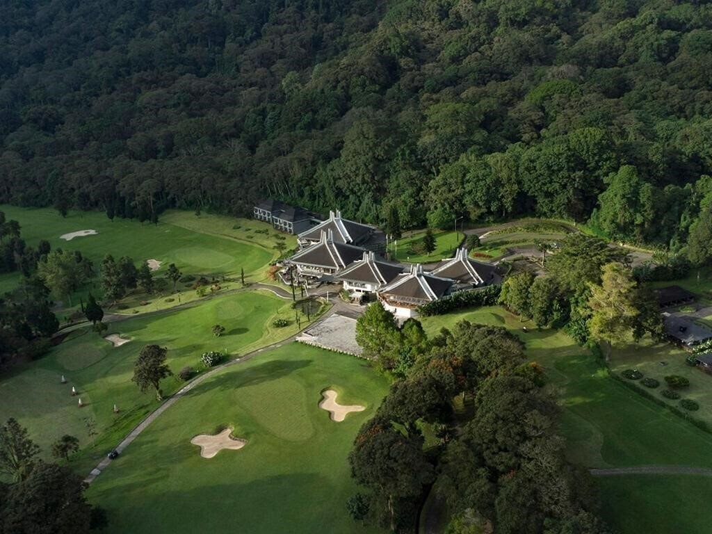 Отель Handara Golf & Resort Bali 4*