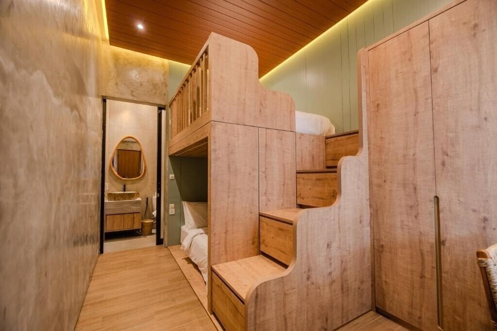 Отель Lawangkala Resort Ubud 5*