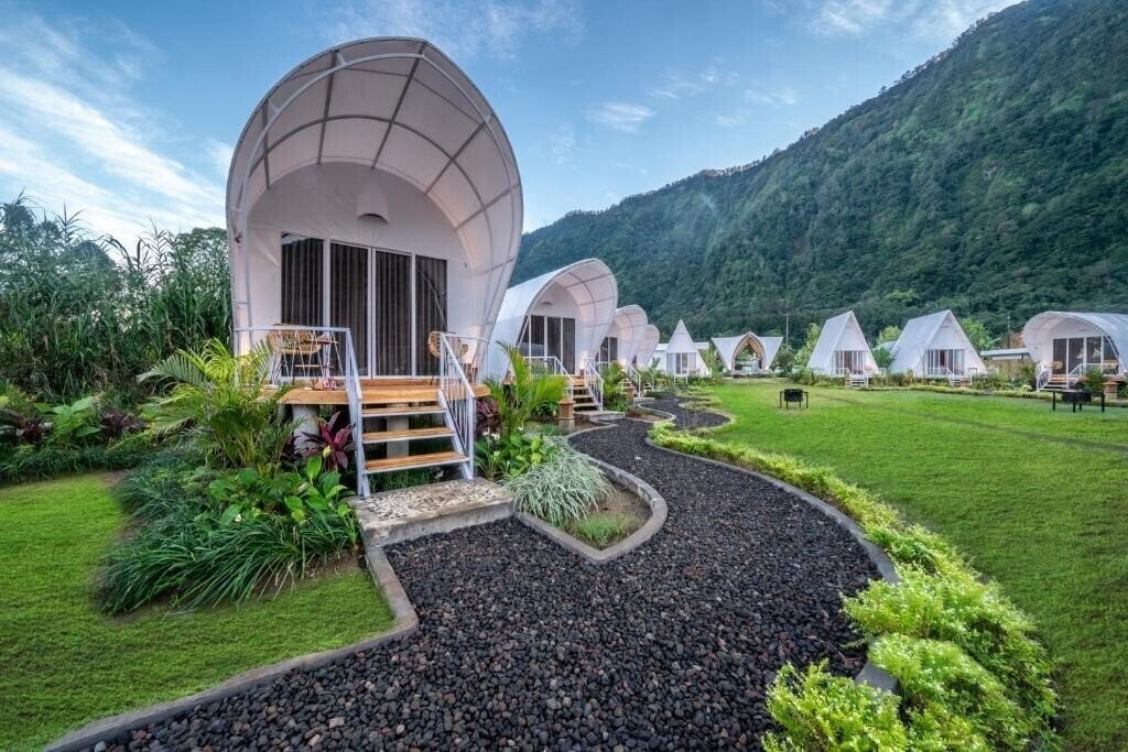 Готель The Dewi Bedugul Bali 4*