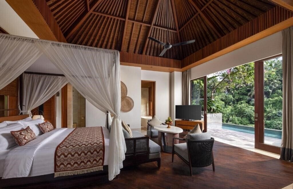 Фото Impiana Private Villas Ubud 4*