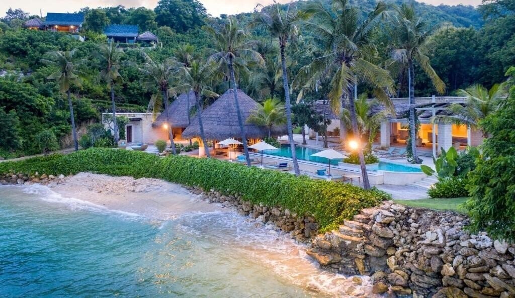 Отель Semaya Beach Resort 5*