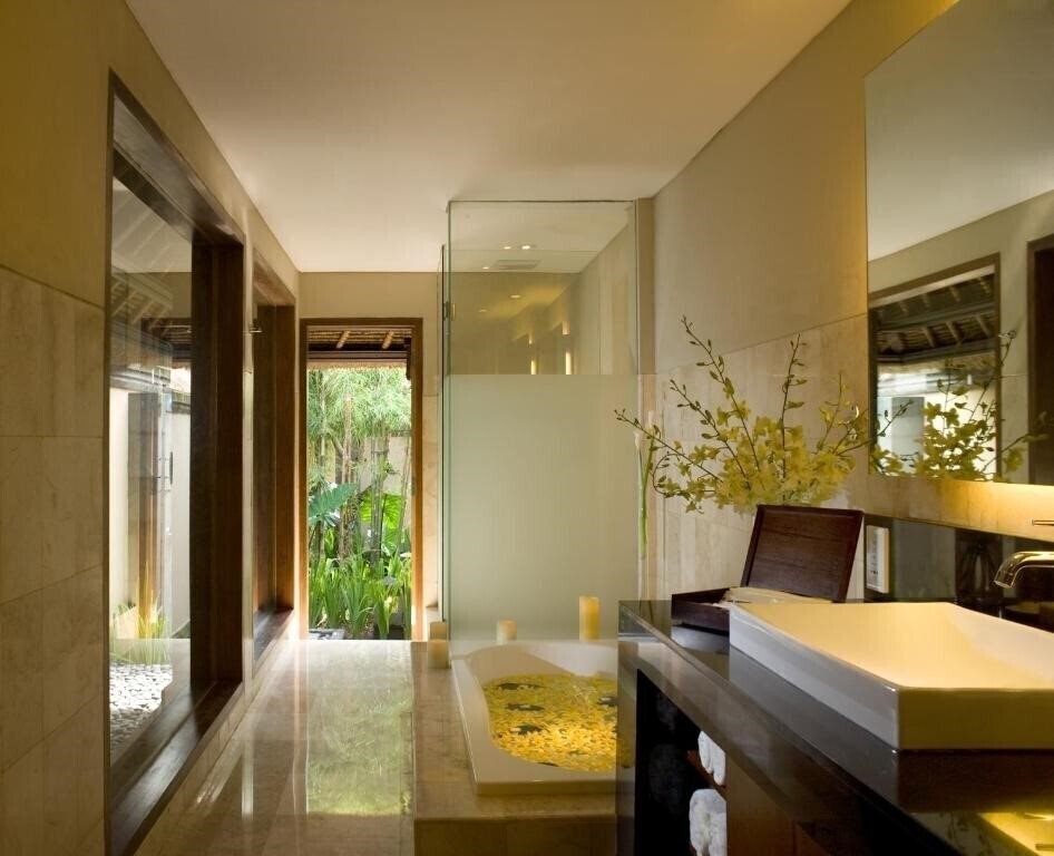 Фотографія Kamandalu Resort & SPA 5*