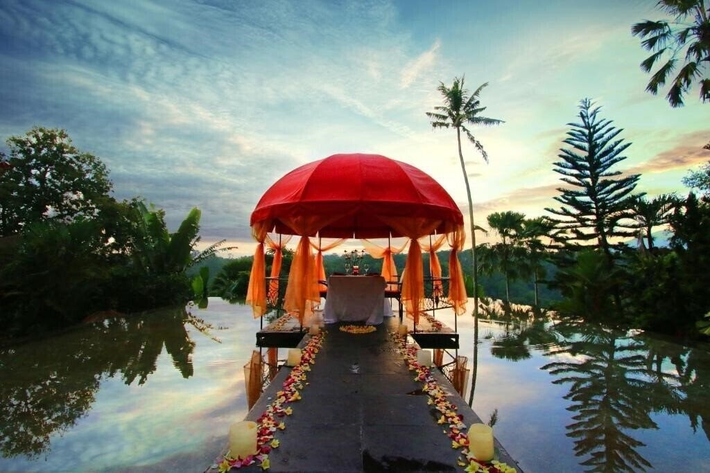 Готель Kupu Kupu Barong 5*