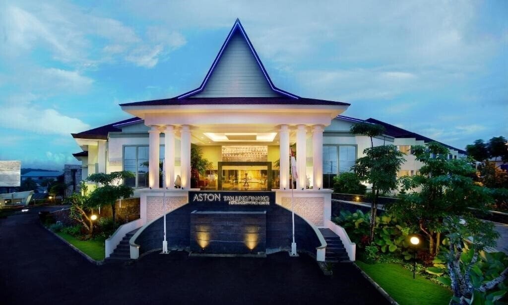 Отель Aston Tanjung Pinang Hotel & Conference Center 4*