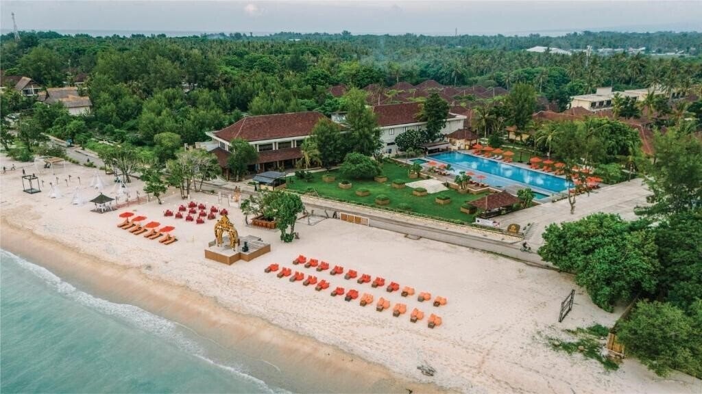 Готель Hotel Ombak Sunset 4*