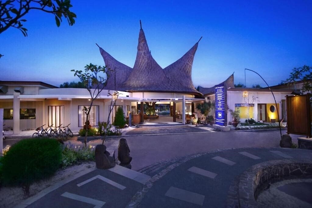Фото Aston Sunset Beach Resort - Gili Trawangan 4*