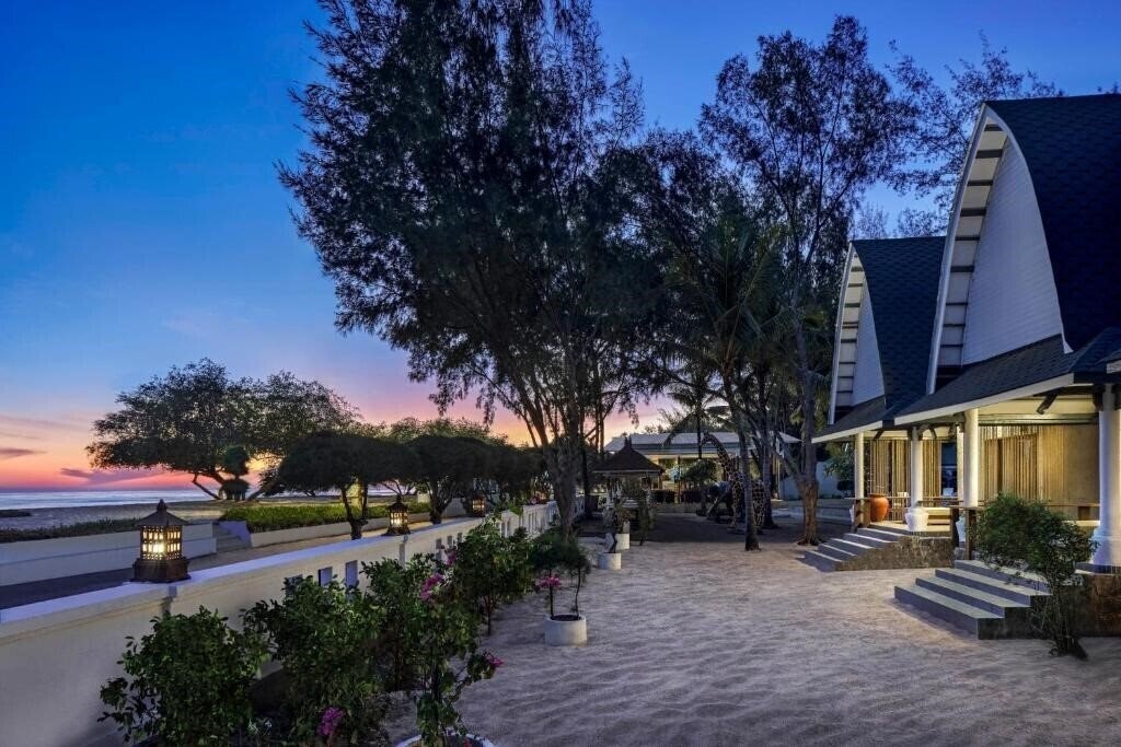 Изображение Jambuluwuk Oceano Resort Gili Trawangan 4*