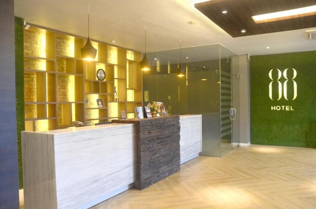 Готель 88 Embong Kenongo 2*