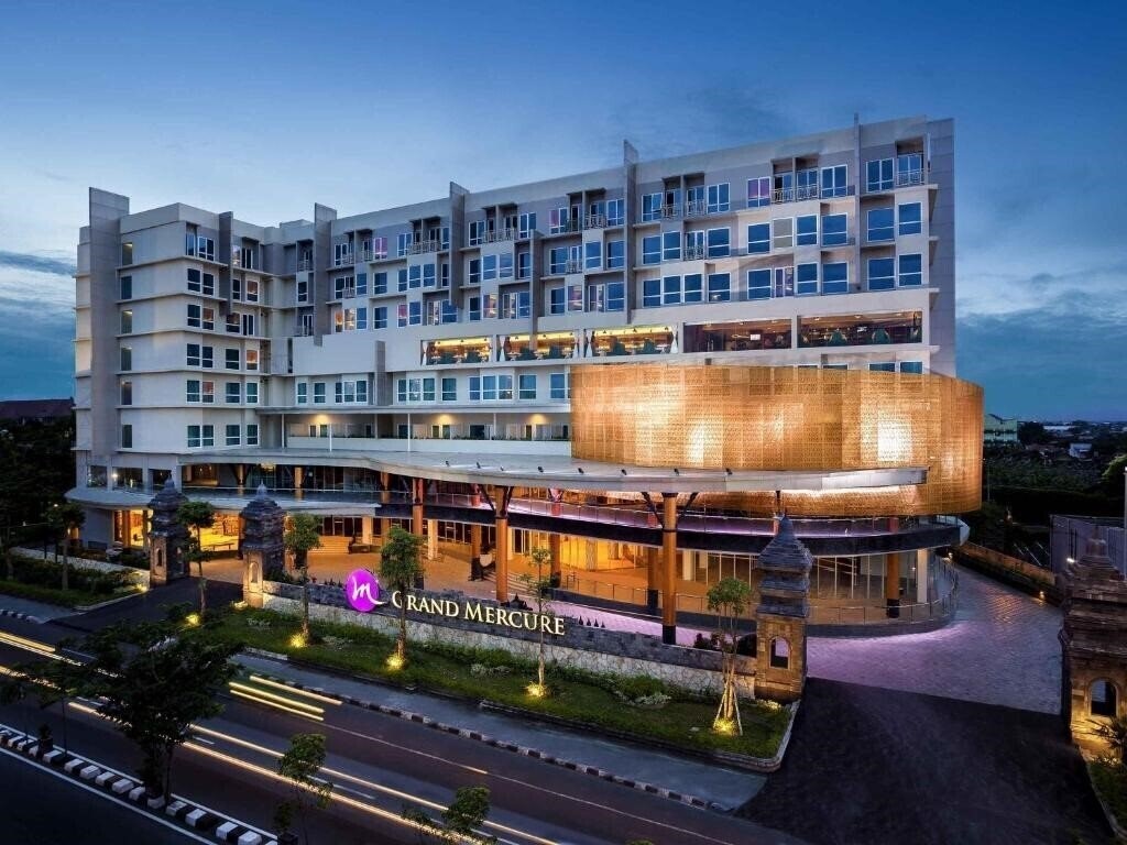 Отель Grand Mercure Hotel Yogyakarta 5*