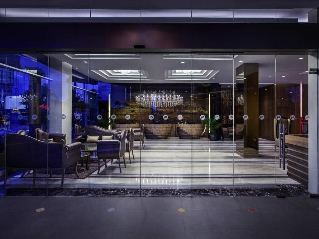 Картинка Grand Mercure Hotel Yogyakarta 5*