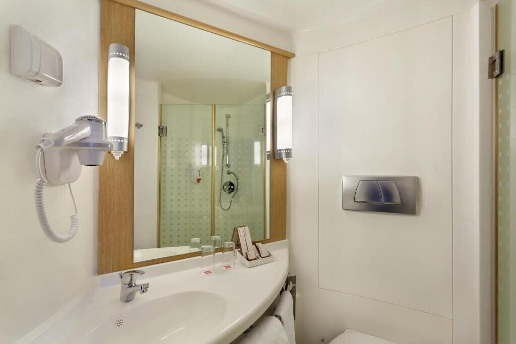 Фотография Ibis Yogyakarta Adisucipto 3*