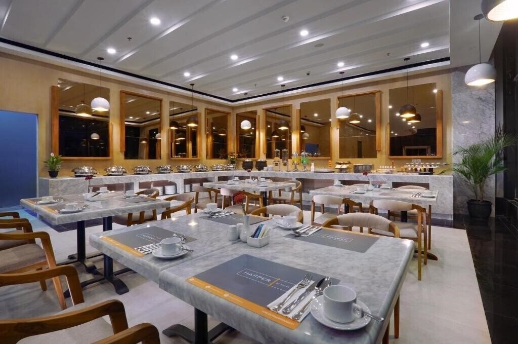 Картинка Harper Cikarang By Aston 4*