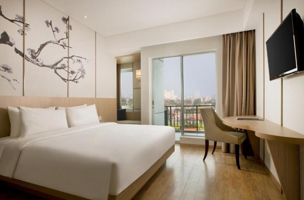 Отель Hotel Santika Mega City Bekasi 3*