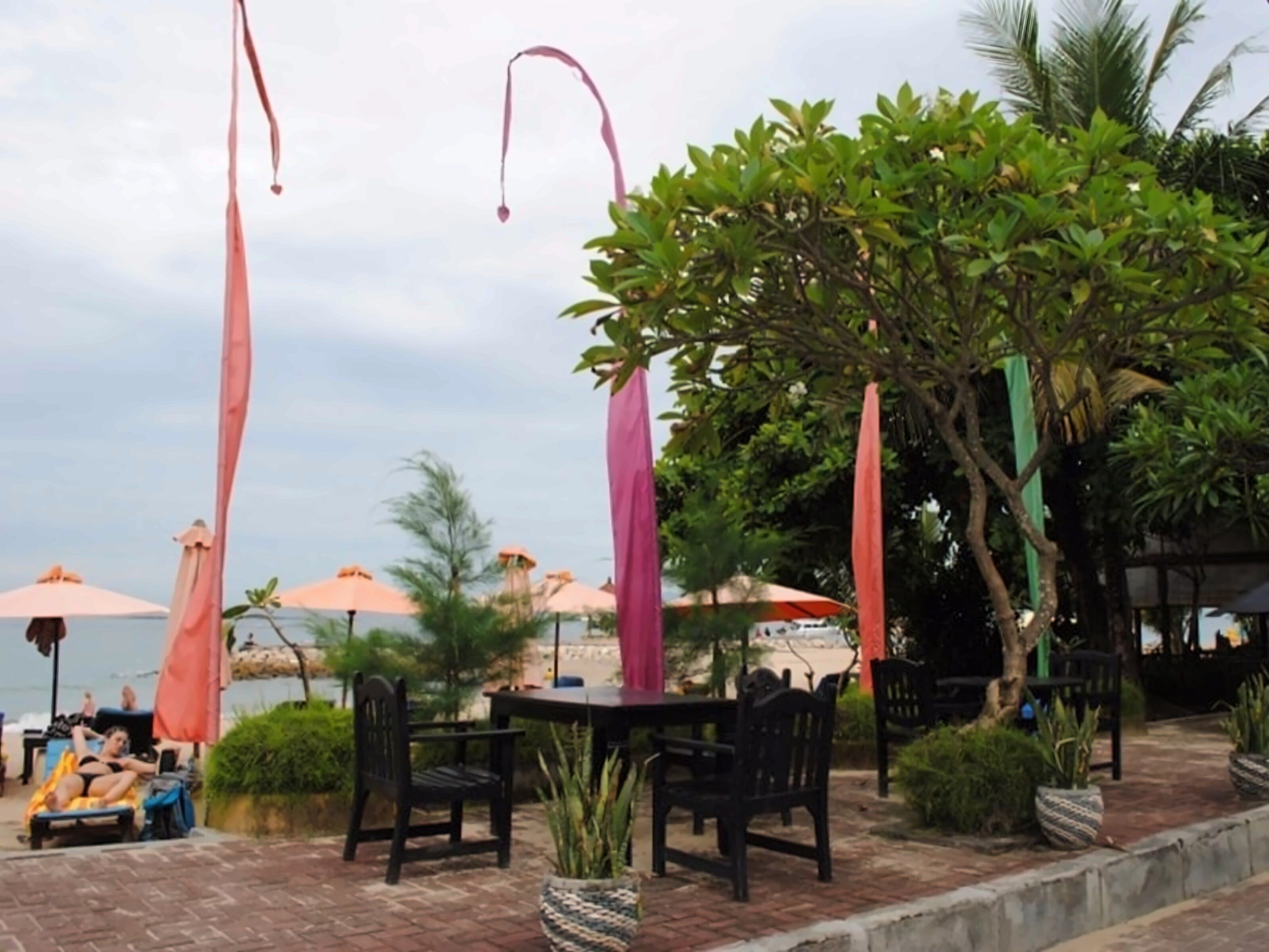 Изображение Diwangkara Beach Hotel & Resort 3*