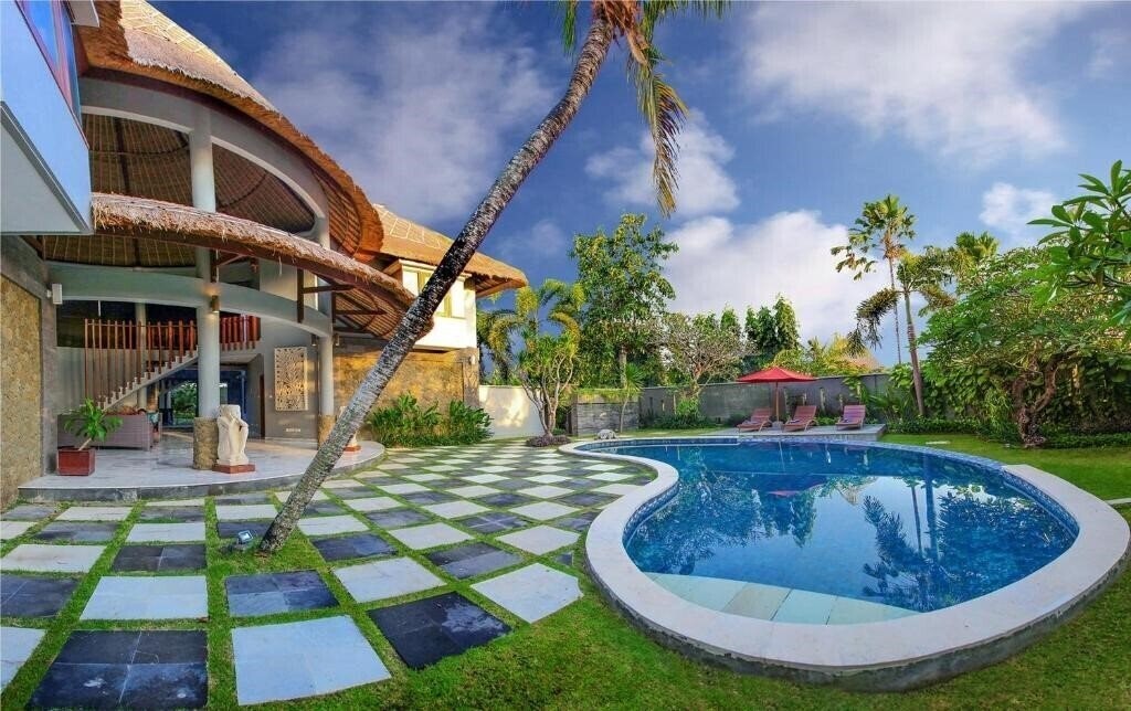 Готель Abi Bali Resort & Villa 3*