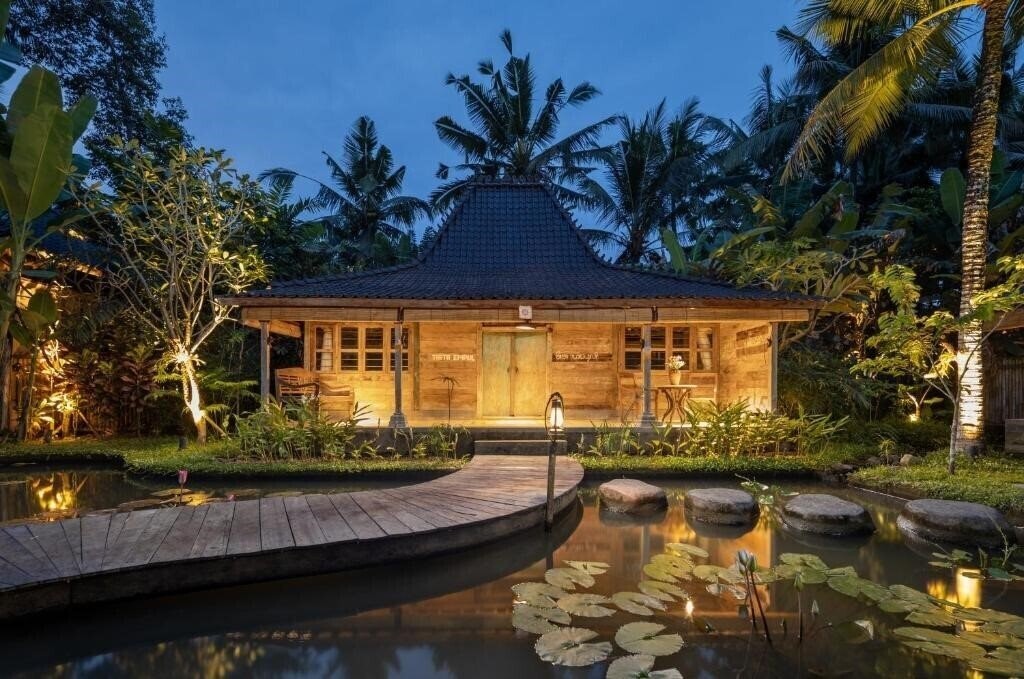Готель Korurua Dijiwa Ubud 4*