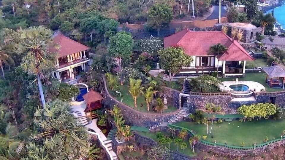 Готель Gili Pesona 4*