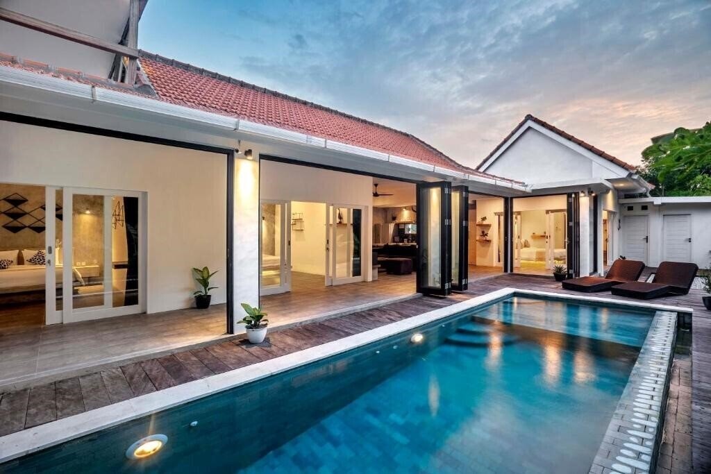 Готель Villa Infinity Bali 4*