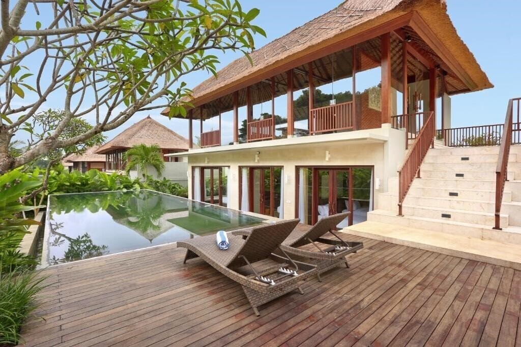 Готель Khayangan Kemenuh Villas 4*