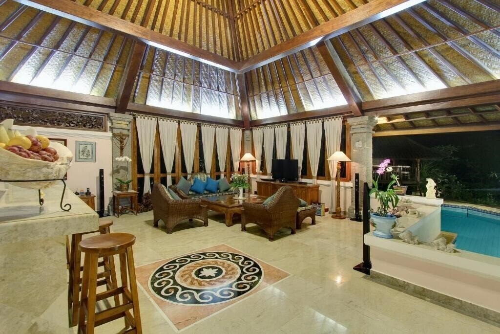 Фотографія Senyum Villa Uluwatu 4*