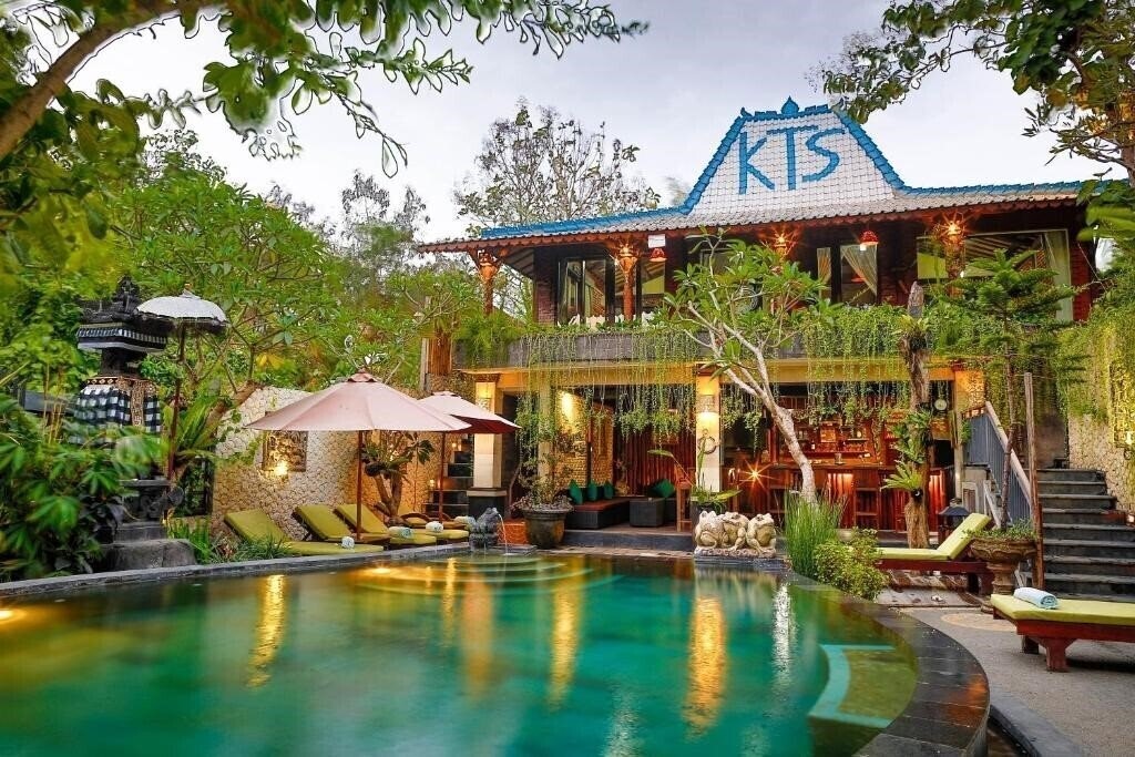 Готель Katak Tepi Sawah Villas 4*