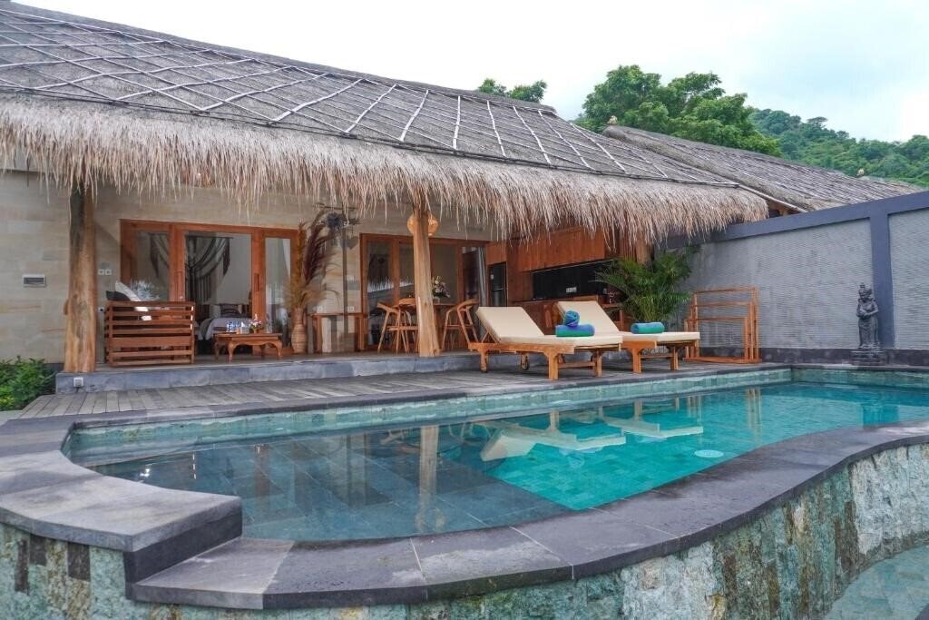 Готель Ayunan Beach Villas Amed 4*