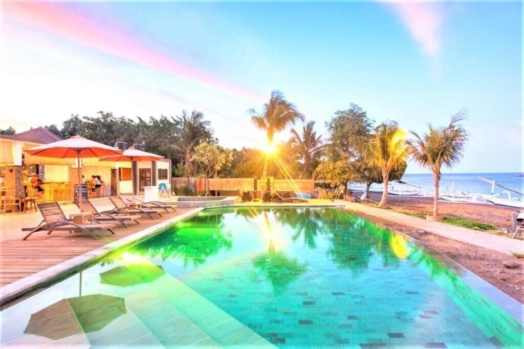 Отель Hi Blue Bali Melasti Resort by Zuzu 2*