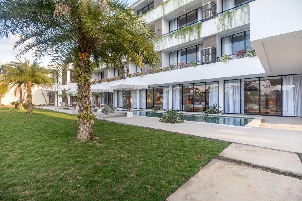 Готель Octa Canggu Villa & Condotel 3*