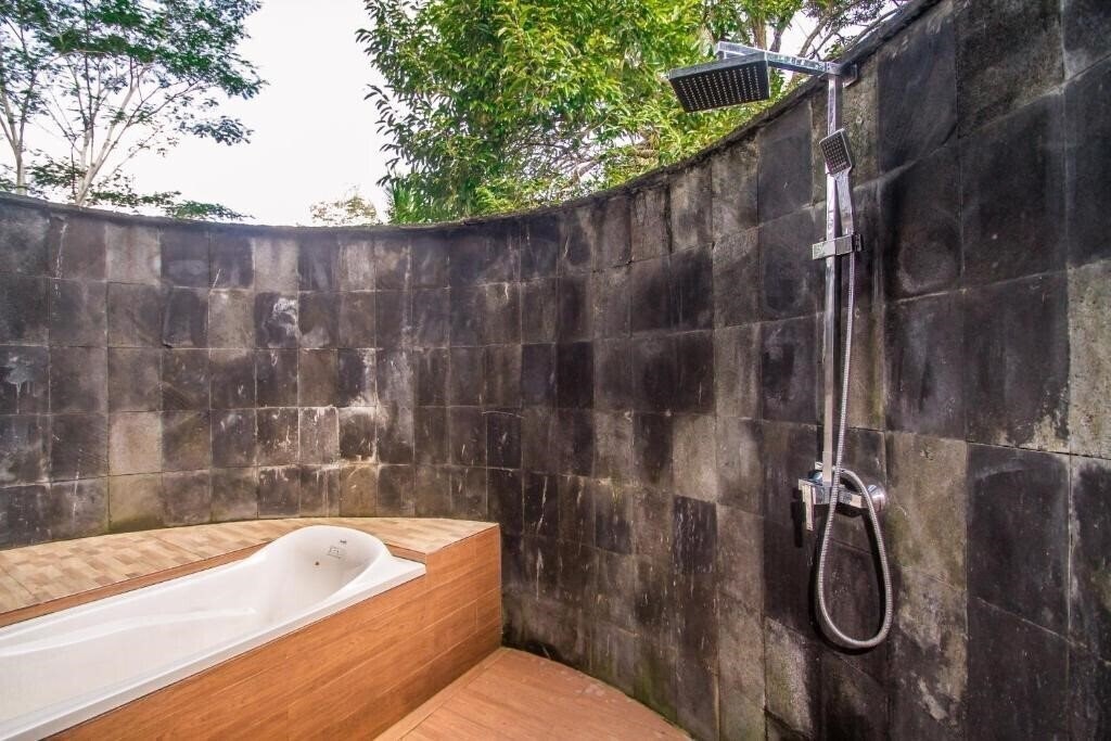 Фотографія Puri Saron Hotel Madangan - Gianyar 3*