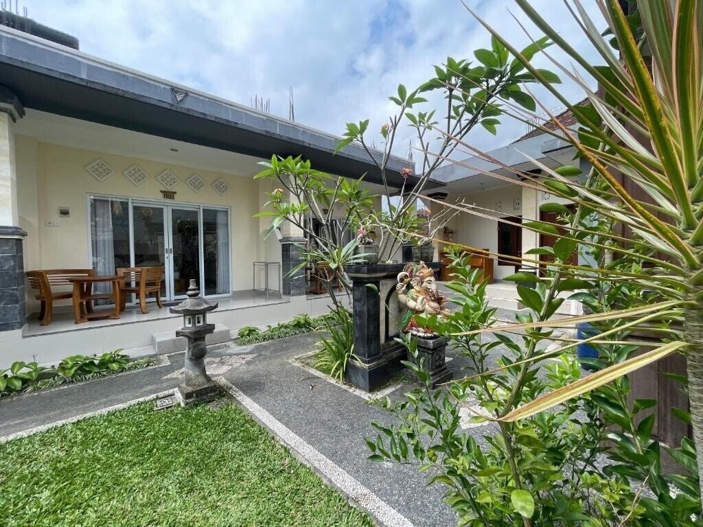 Отель Moonlight Bisma 2*