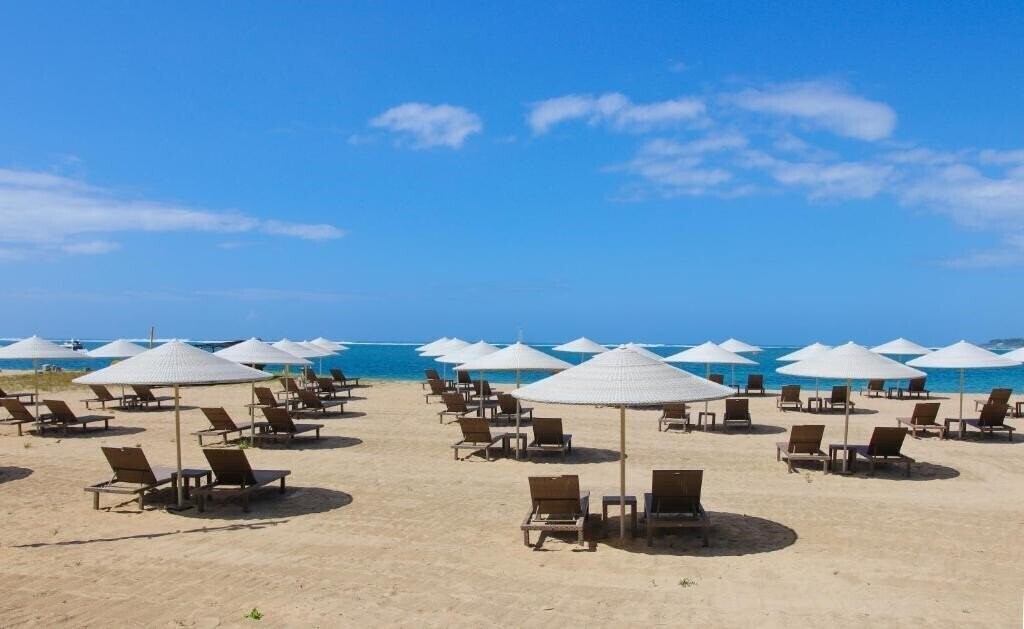 Готель Mercure Resort Sanur 4*