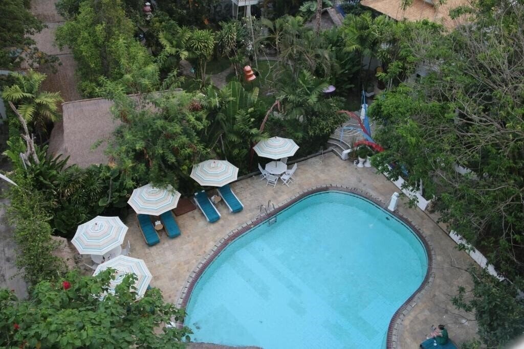 Отель Bali Mystique Hotel and Apartments 3*