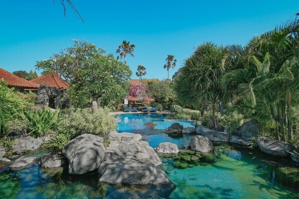 Готель Parigata Villas & Resort 4*