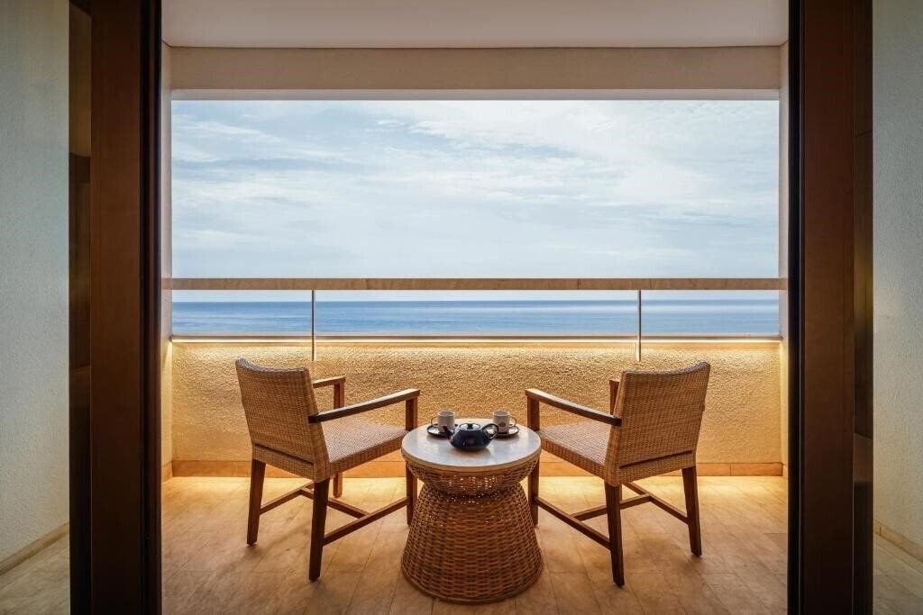 Готель Bali Beach Hotel 5*