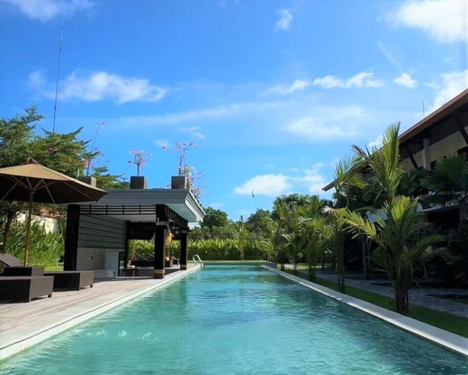 Фото Griya Shanti Suites 3*