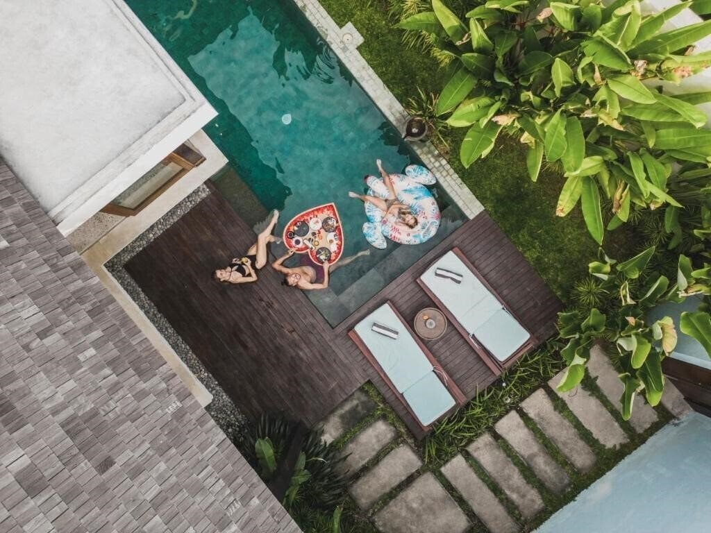 Отель Sanora Villa 4*