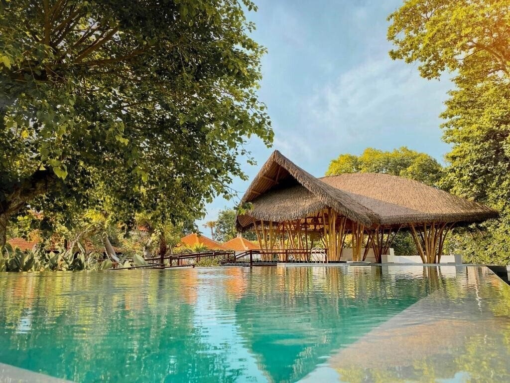 Готель El Hotel & Resort Bali Sanur 4*