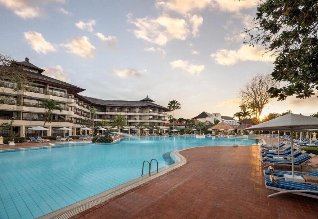 Готель Sanur Beach 4*