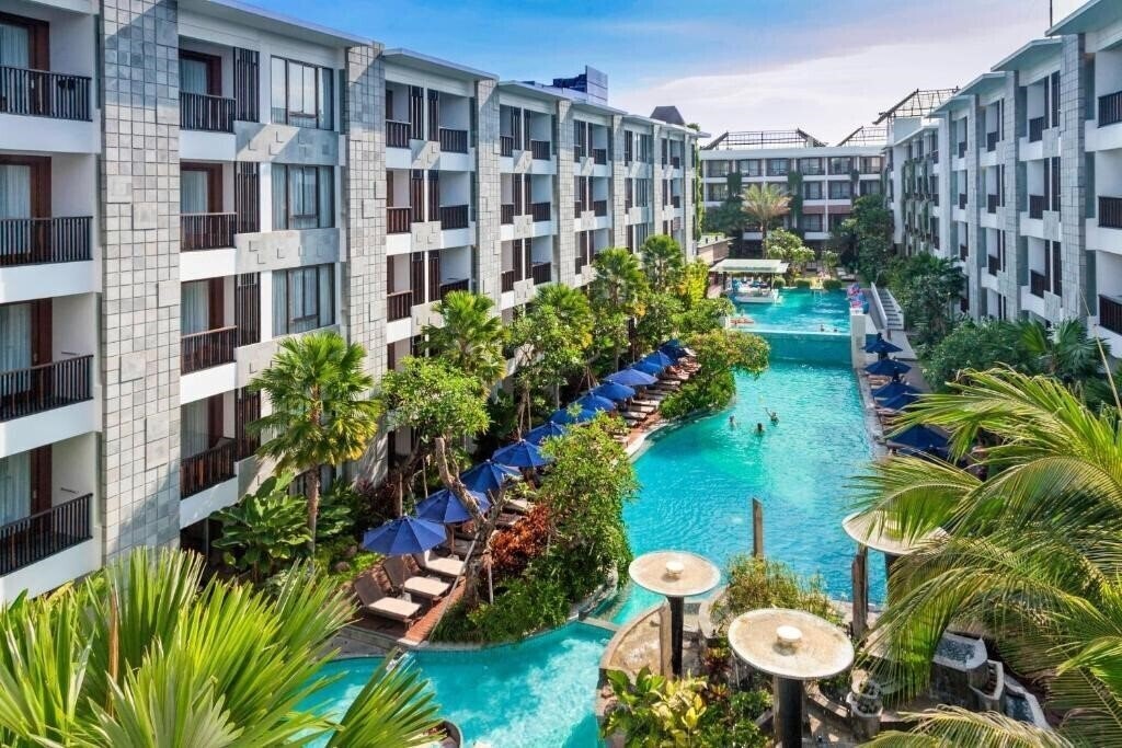 Готель Courtyard Marriott Seminyak 4*