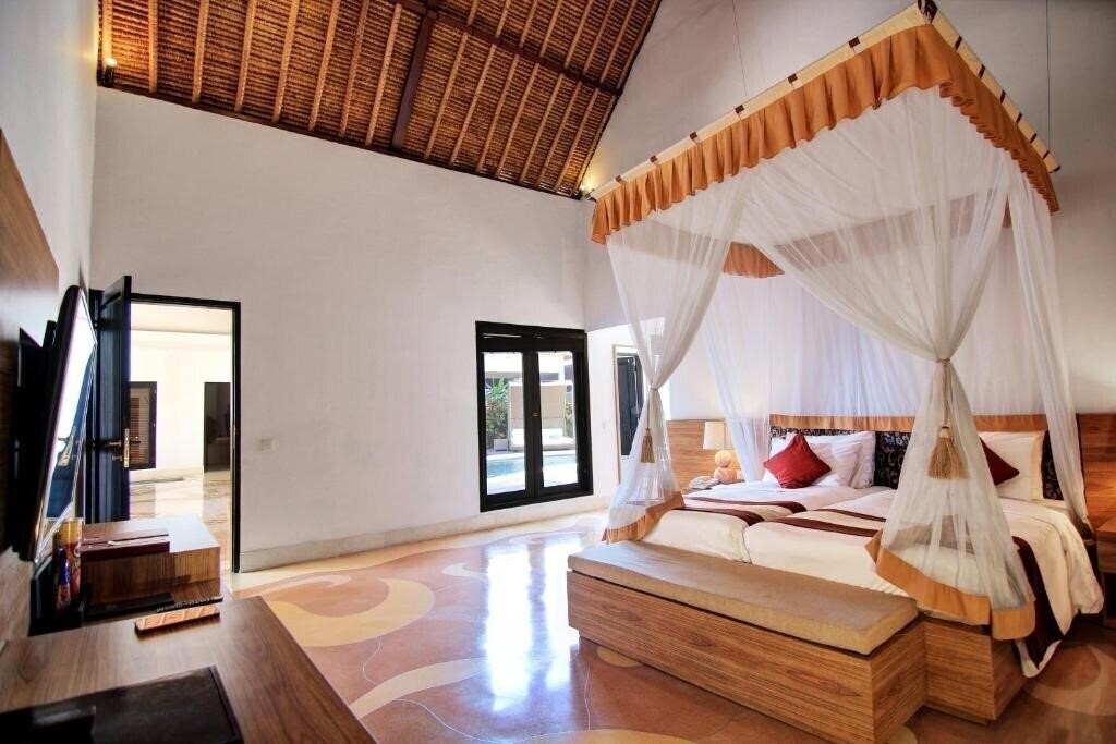 Фото Villa Seminyak Estate & SPA 4*
