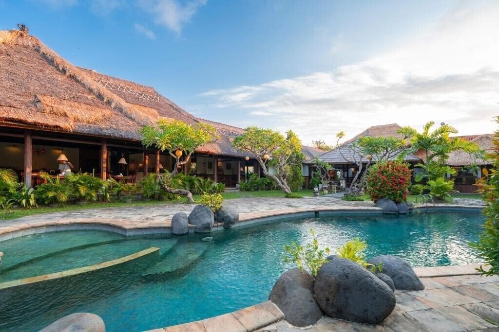 Готель Desamuda Village 4*